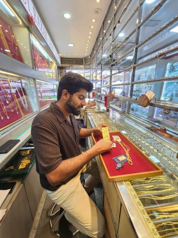 Abdul Razak Gold House Sdn Bhd Malaysia Gold Bar Price in Malaysia kuala lumpur KL Klang Valley 999 916 selling buying real Gold silcver at shop